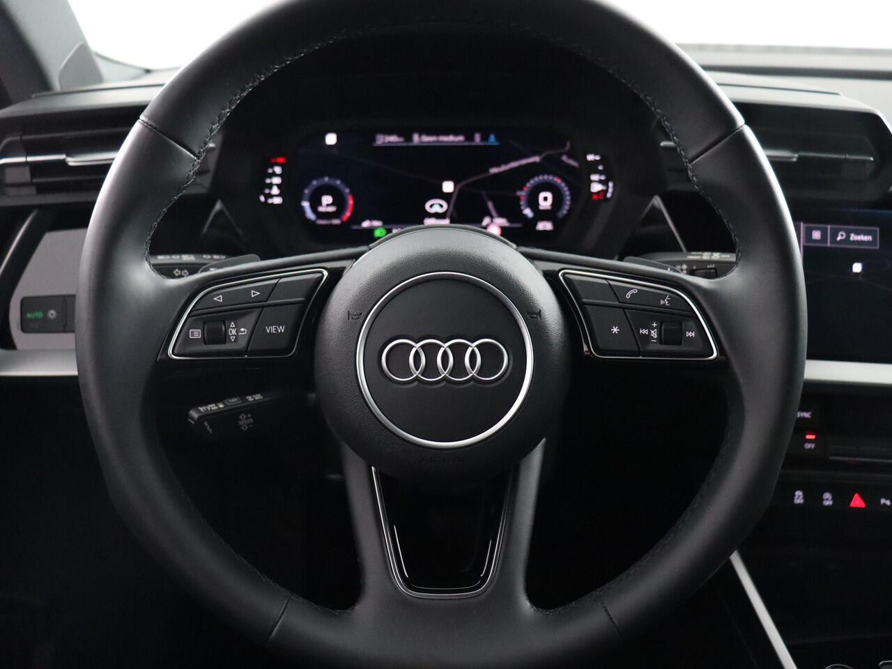 Audi A3 SPORTBACK 30 TFSI Advanced edition (NL-Auto / Led / Navi / Carplay / Cruise)