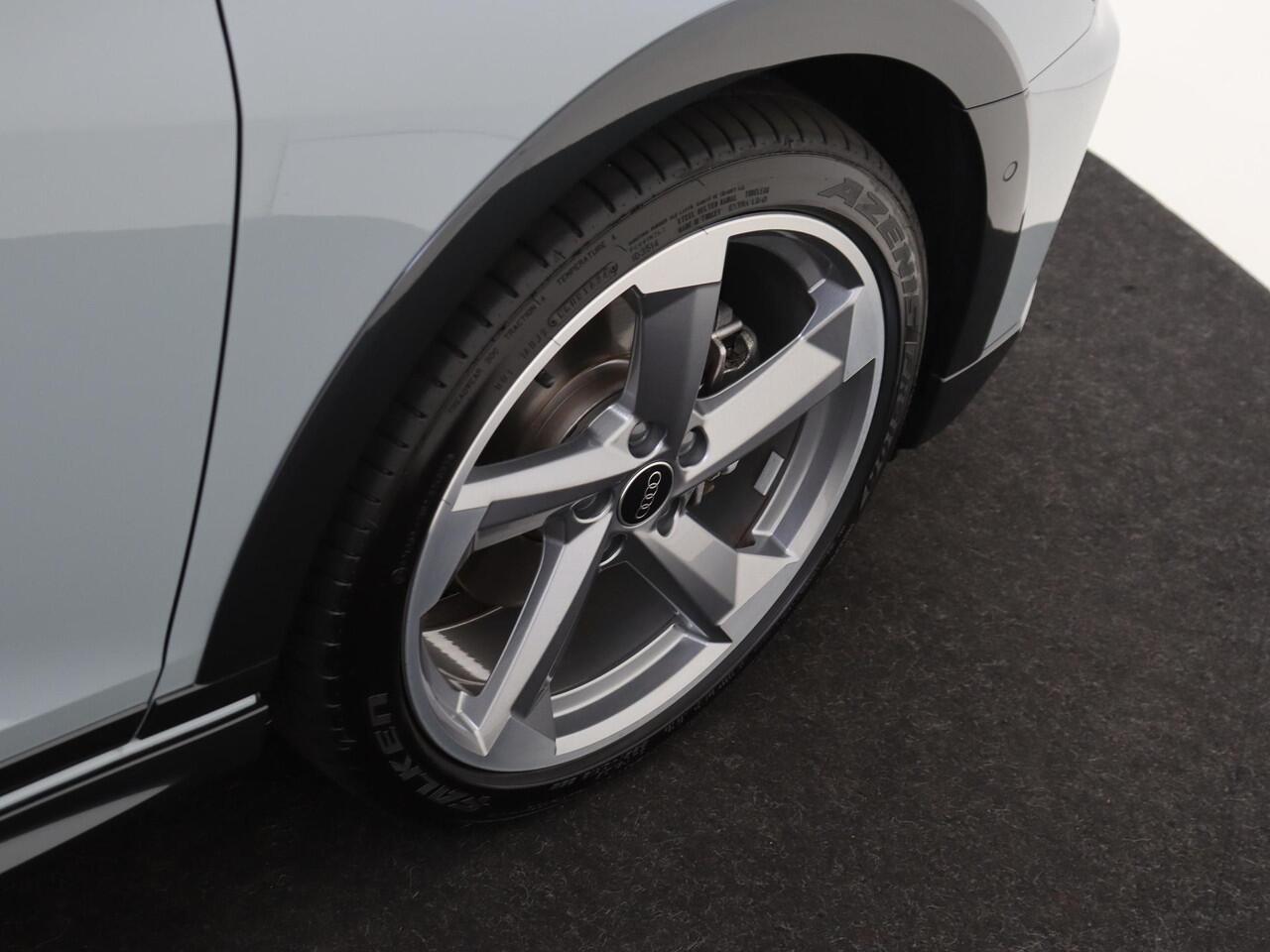 Audi A3 SPORTBACK allstreet 35 TFSI Advanced edition | Trekhaak | Parkeeerassistent | Keyless | Virtual cockpit Plus | Stoelverwarming | Achteruitrijcamera | Adaptieve cruise control | Navigatie Plus |