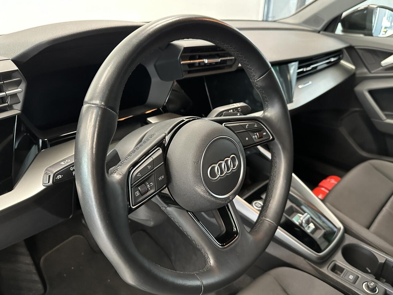 Audi A3 SPORTBACK 35 TFSI S edition S-line Full-led Navigatie CruiseControl 18LMV 24 maanden garantie mogelijk (*vraag naar de voorwaarden)