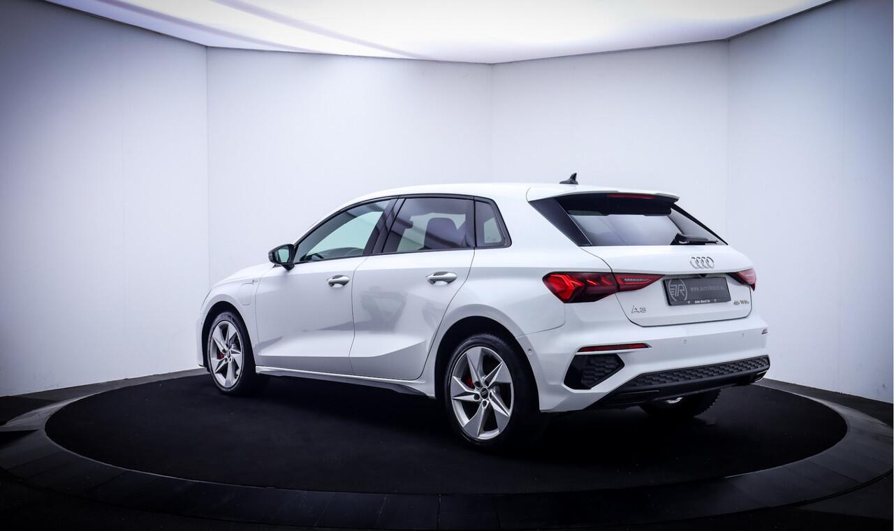 Audi A3 SPORTBACK 45TFSIe S-LINE Edition LED | CAMERA | STOELVERW. | SFEERVERLICHTING | ACC | LANEASSIST | DAB