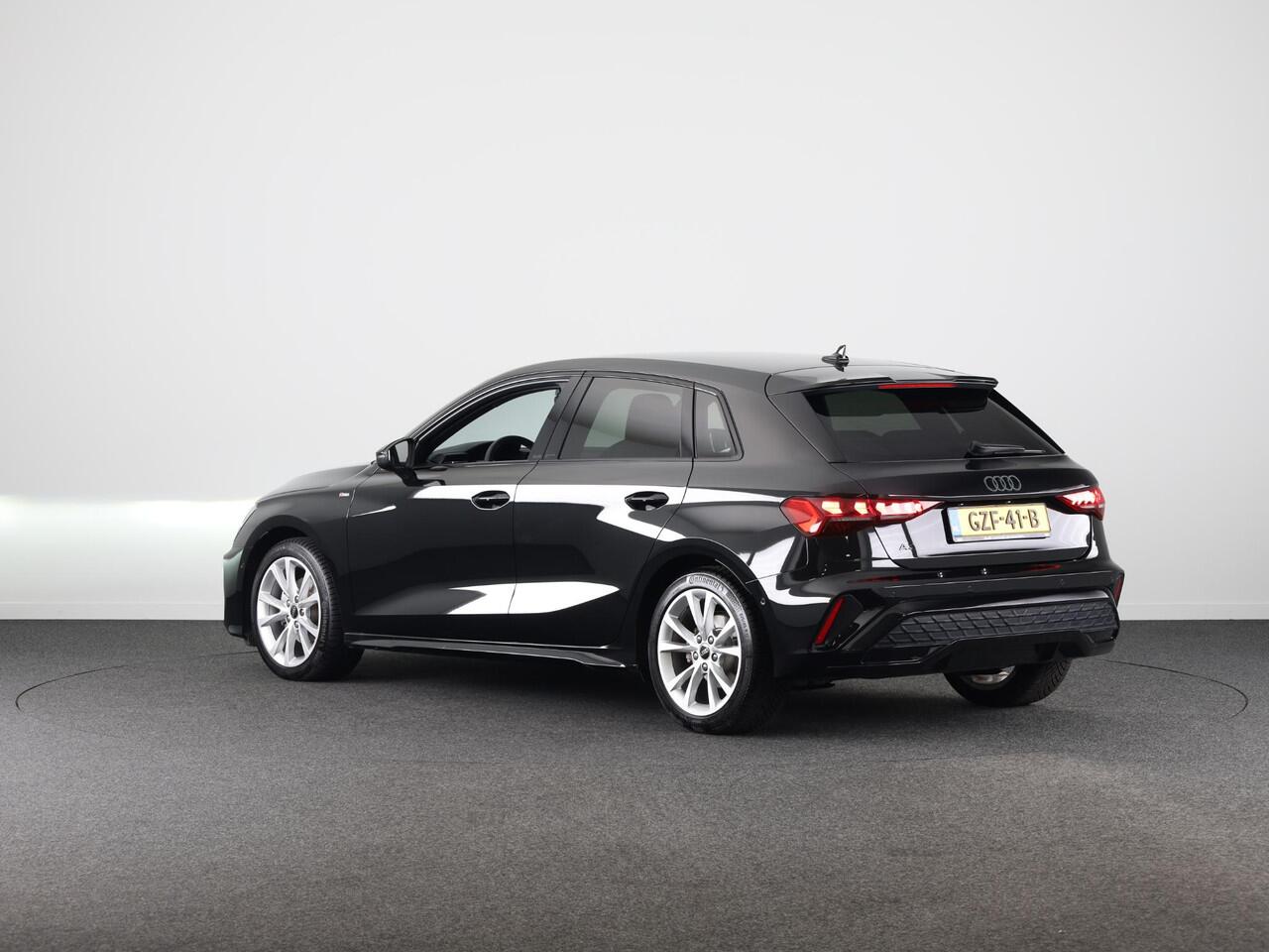 Audi A3 SPORTBACK 35 TFSI S edition 150 pk S-tronic | Private lease vanaf ¤ 670,- pm | Navigatie | Parkeersensoren (Park assist) | Apple Carplay/Android Auto | S-Line |