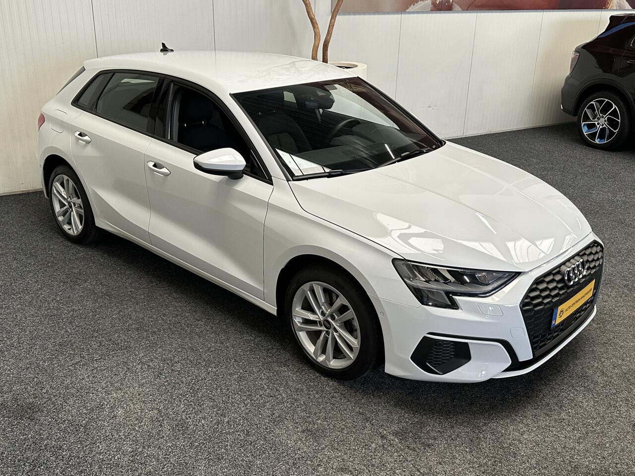 Audi A3 SPORTBACK 40 TFSI e EDITION PHEV NAVIGATIE CRUISE CONTROL CLIMATE CONTROL BLUETOOTH TELEFOON APPLE CARPLAY/ANDROID RIJSTROOKSENSOREN KEYLESS GO PDC ZEER MOOI !! 3010