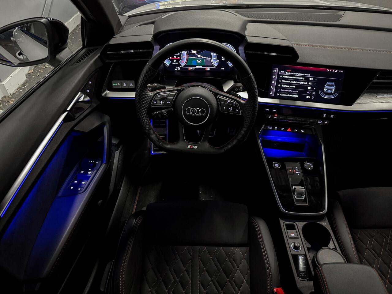 Audi A3 SPORTBACK 45 TFSI e 3xS-Line Competition |RS-Stoelen|Camera|Panorama|Sfeer