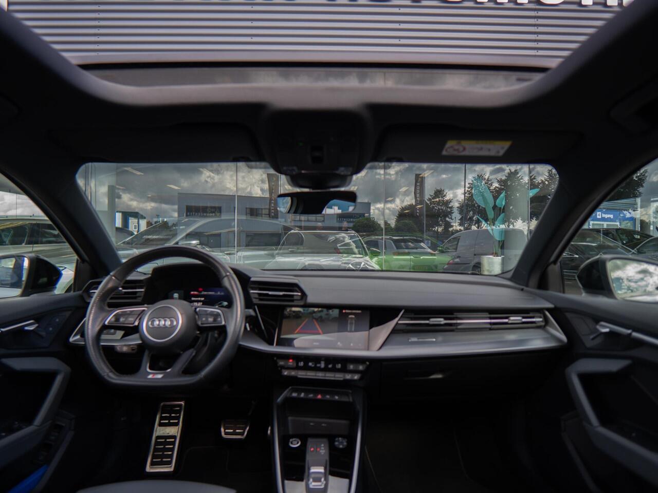 Audi A3 SPORTBACK 45 TFSI e S edition Competition | Pano | Matrix | Ambiente