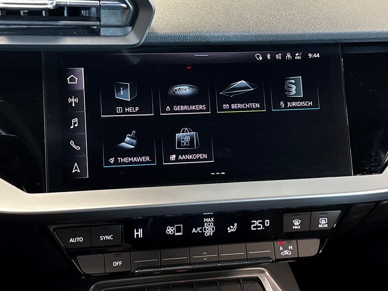 Audi A3 SPORTBACK 30 115pk TFSI Pro Line Parkeersensoren achter | Cruise control | Licht & regensensor
