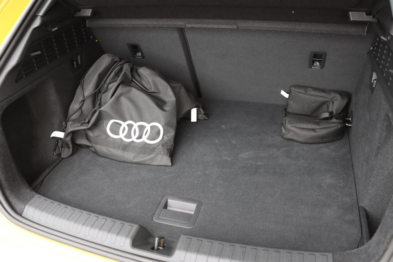 Audi A3 SPORTBACK 40 TFSI e S Edition 204pk S-Tronic l Zwart Optiek Plus