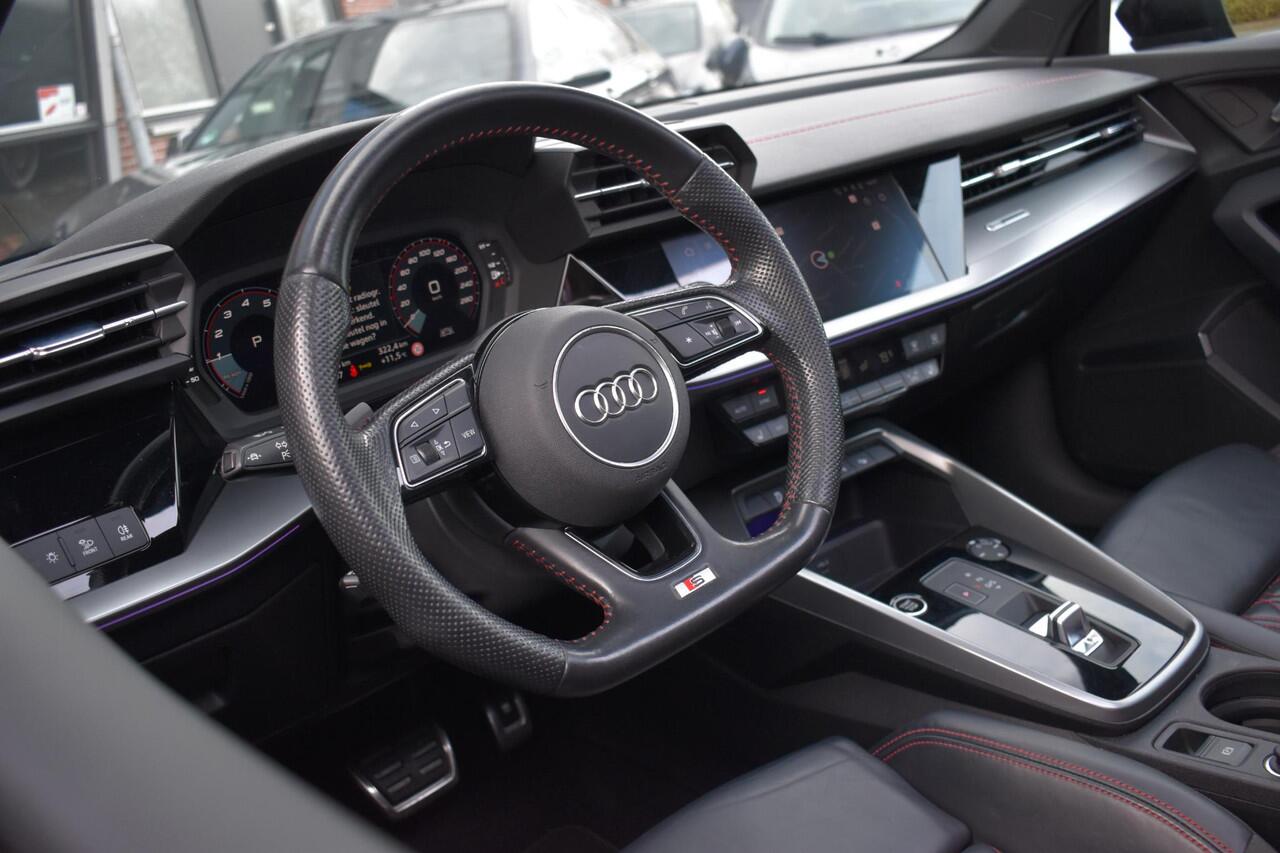 Audi A3 SPORTBACK 35 TFSI S-Line Pano Kuip Lane B&O Trekhaak Leder