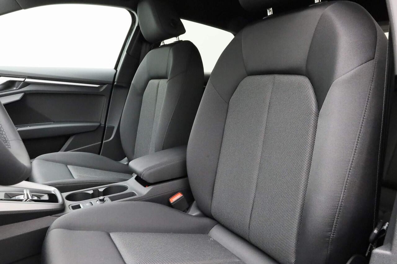 Audi A3 SPORTBACK 30 TFSI 110 pk S-tronic Pro Line | Parkeersensoren achter | Cruise Control | Apple Carplay / Android Auto