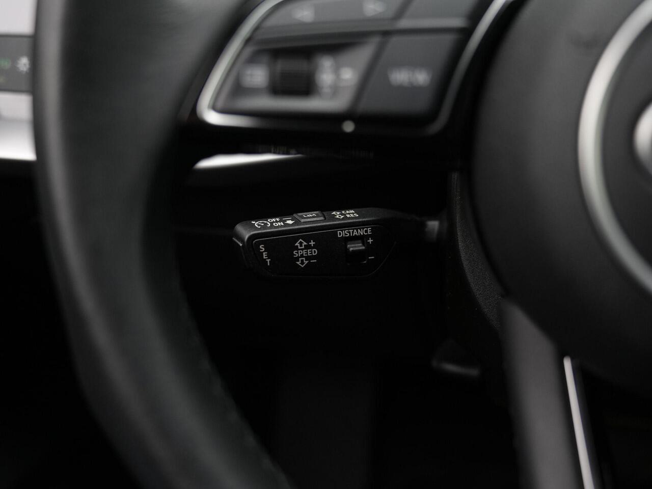 Audi A3 SPORTBACK 45 TFSI e 245 pk S-tronic S-Line | Trekhaak | Achteruitrijcamera | Stoelverwarming | Adaptive Cruise | Navigatie