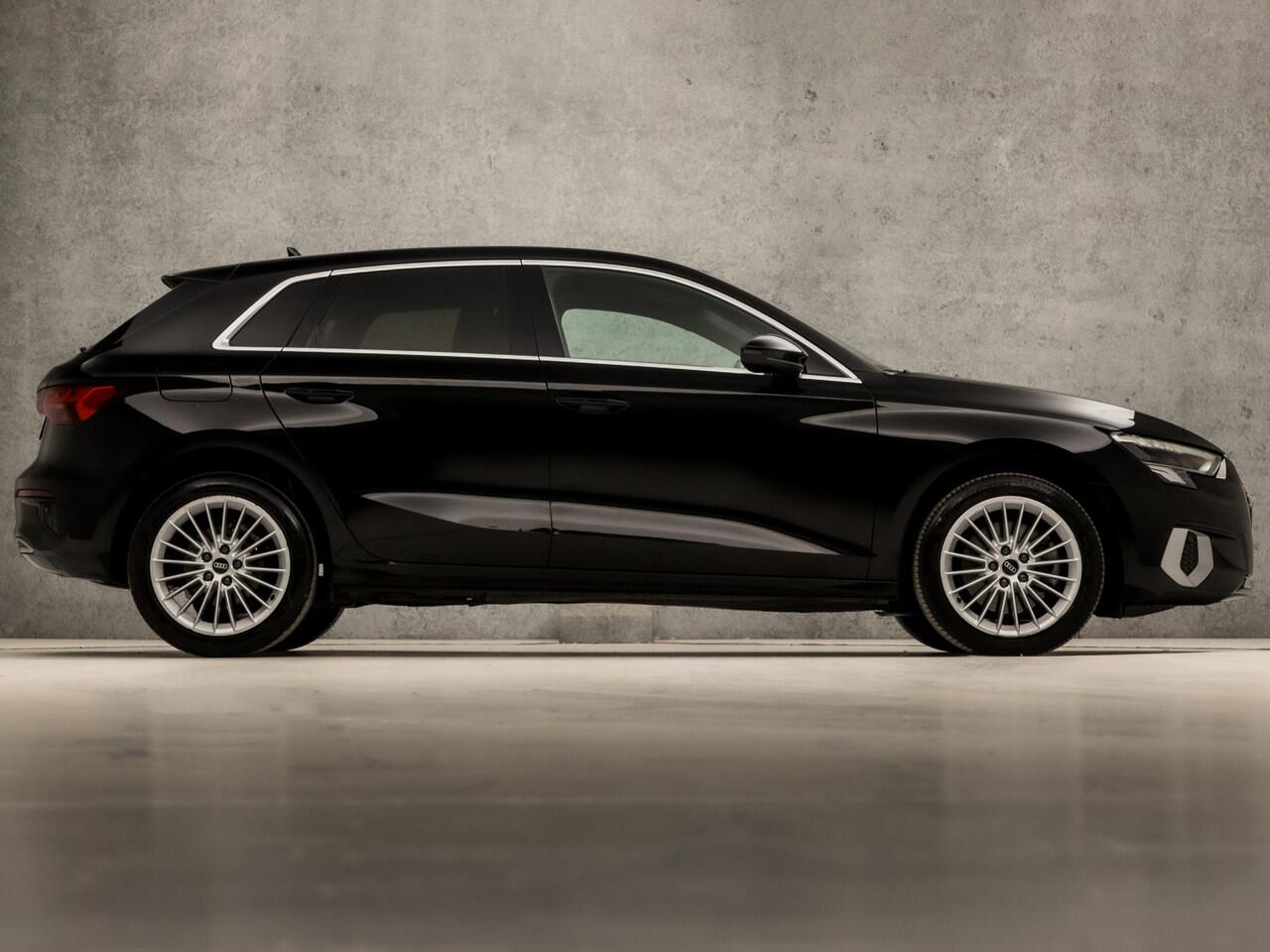 Audi A3 SPORTBACK 30 TFSI Sportline Automaat (APPLE CARPLAY, GROOT NAVI, CLIMATE, GETINT GLAS, SPORTSTOELEN, CRUISE, MATRIX LED, PARKEERSENSOREN, NIEUWSTAAT)