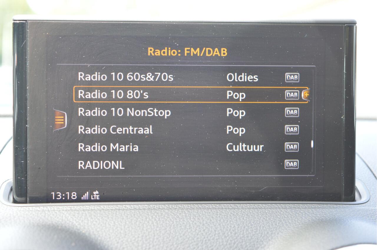 Audi A3 SPORTBACK 35 TFSI Sport S Line Ed. NL-Auto / Virtual / Schuifdak