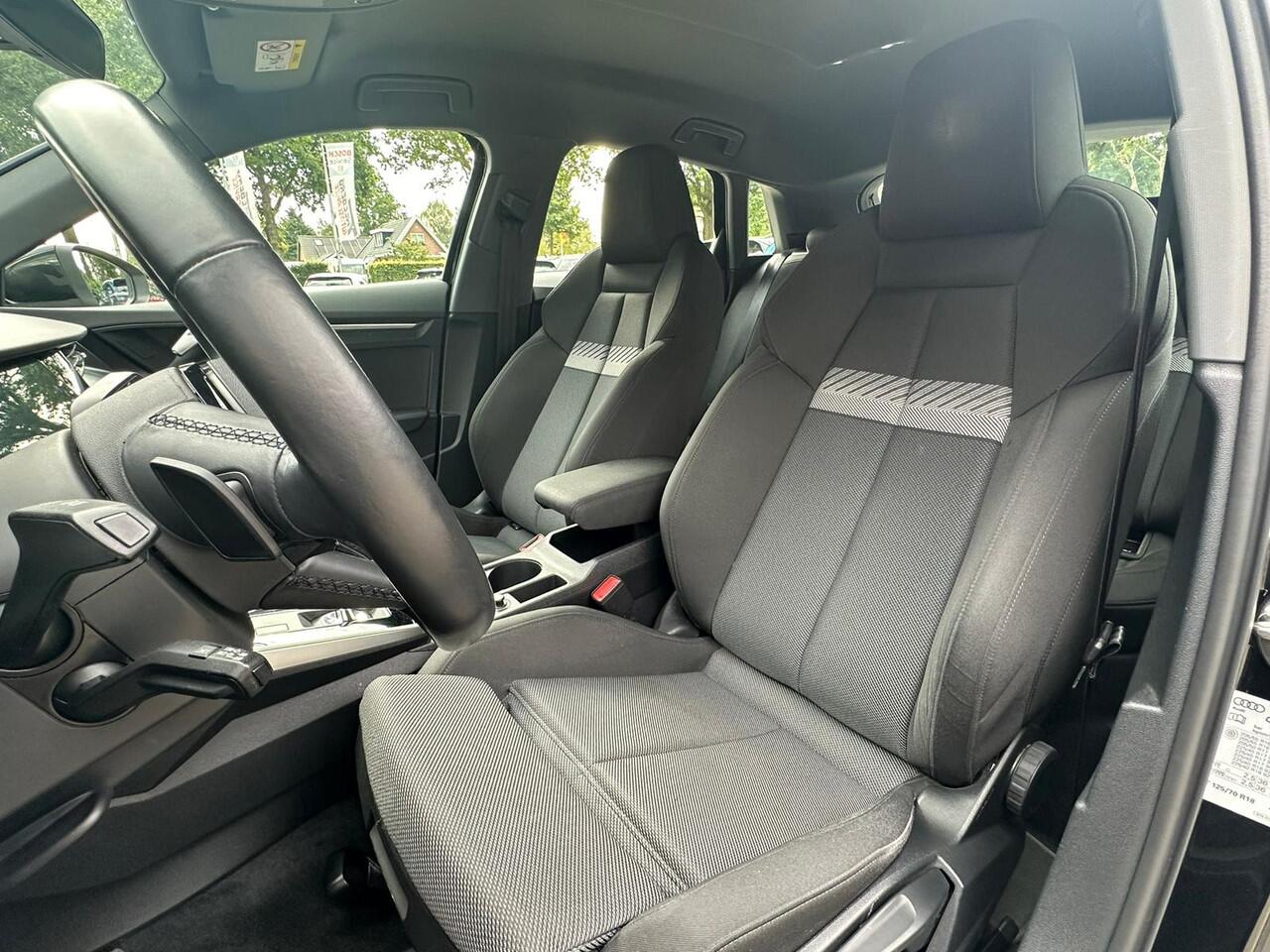 Audi A3 SPORTBACK 30 TFSI Business edition Automaat/VTcockpit/Trekhaak/Led/Cruise/PDC