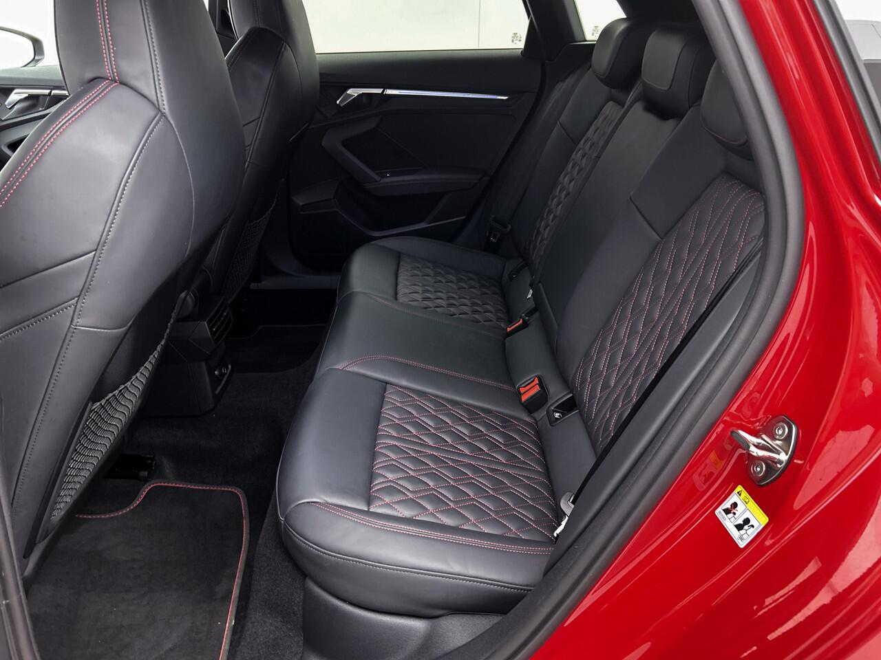 Audi A3 SPORTBACK 45 TFSIe S-Line RS stoelen leder, 3x S-Line, Matrix, 360Camera