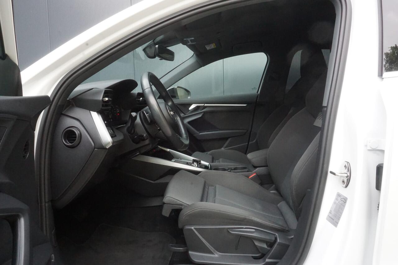 Audi A3 SPORTBACK 30 TFSI Business edition | Origineel NL | Virtual Cockpit | Cruise Control | Climate Control |