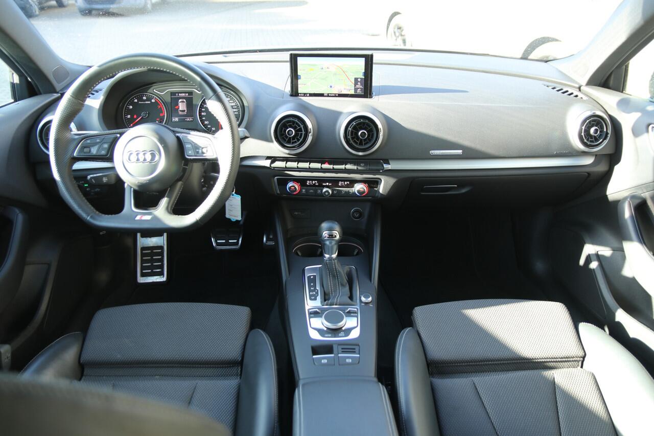 Audi A3 SPORTBACK 35 TFSI CoD Sport S Line Edition / Navi / Climate