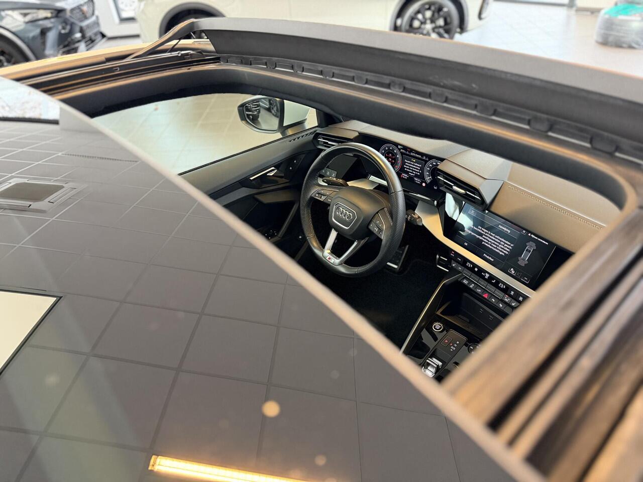 Audi A3 SPORTBACK 40 TFSI e 204 PK S LINE / LEDER / PANO / BLACKPACK