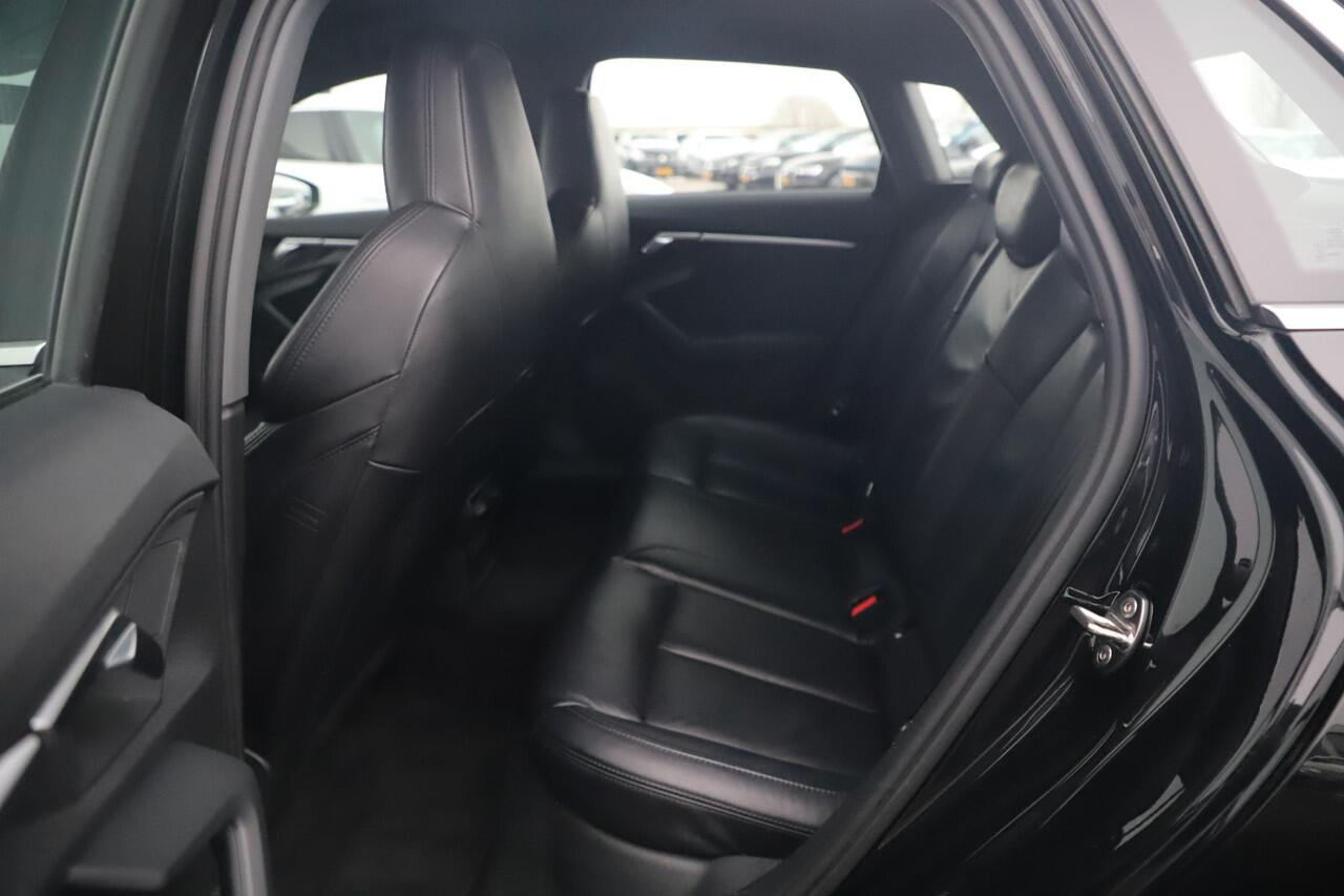 Audi A3 SPORTBACK 30 TFSI Advanced edition Automaat Leder Sportstoelen Stoelverwarming Virtual Navigatie Clima Cruise 17 inch LMV Full LED Lane Assist