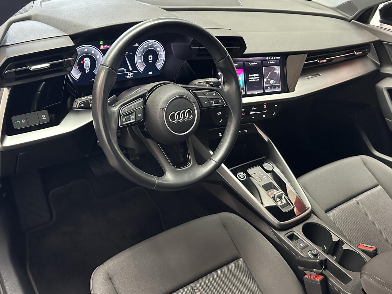 Audi A3 SPORTBACK 30 TFSI PRO LINE MILD HYBRIDE NAVIGATIE CRUISE CONTROL CLIMATE CONTROL BLUETOOTH TELEFOON APPLE CARPLAY/ANDROID RIJSTROOKSENSOREN KEYLESS GO PDC ZEER MOOI 3010
