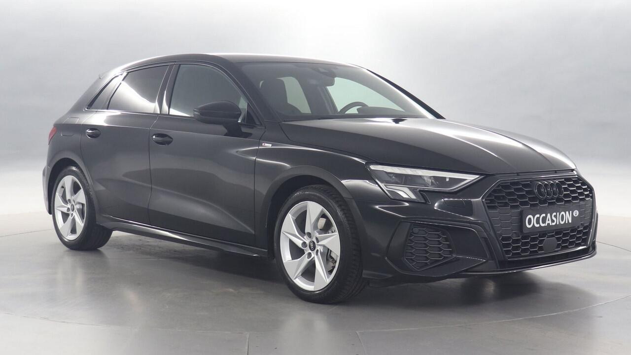 Audi A3 SPORTBACK 35 TFSI 150pk S Edition S-Tronic / Navigatie / Adaptive Cruise Control / Parkeersensoren