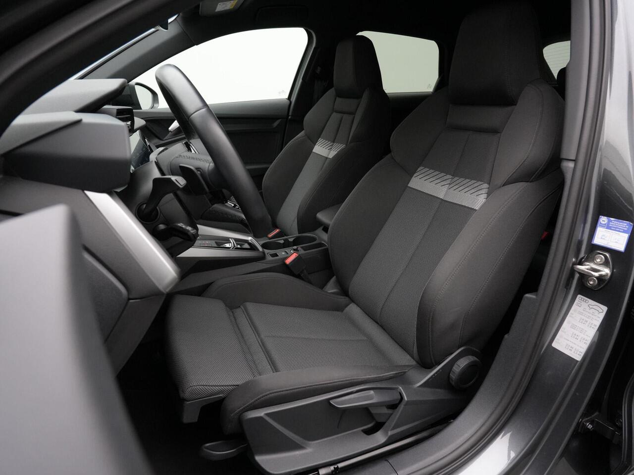 Audi A3 SPORTBACK 40 TFSI e 204 pk S-tronic Advanced edition / S-Line | Achteruitrijcamera | Stoelverwarming | Adaptive Cruise | Navigatie