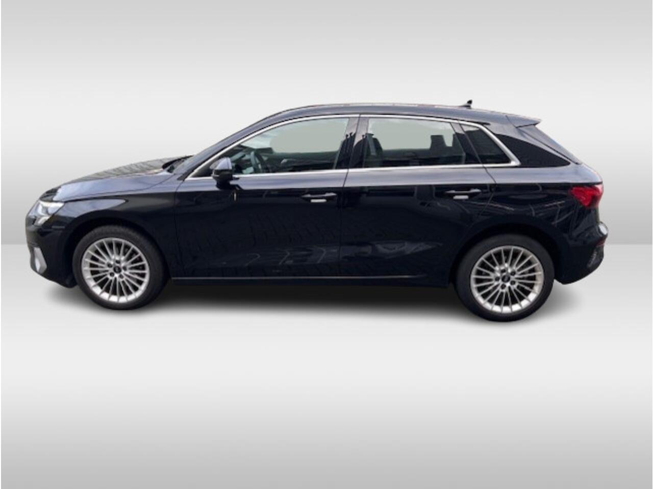 Audi A3 SPORTBACK 30 TFSI Business edition S-Tronic Navigatie / Parkeersensoren / LED verlichting / Airco-Clima / 17"LM velgen