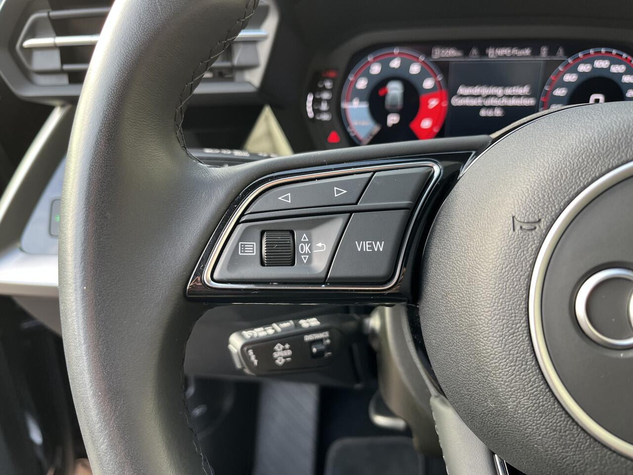 Audi A3 SPORTBACK 30 TFSI Advanced edition / AUTOMAAT/ SMARTPHONE INTERFACE/ GARANTIE TM 10-2027/ PARK. SENSOREN/ FULL-LED/ ADAPT-CRUISE/ NAVI/ CLIMA/ 17" LMV/ DIGITAAL DASHBOARD