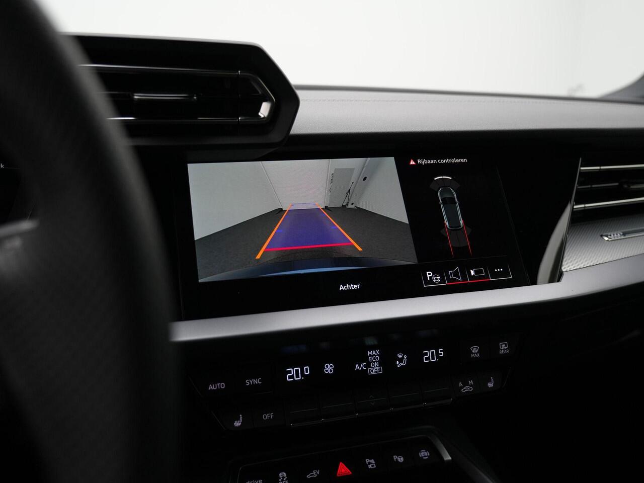 Audi A3 SPORTBACK 45 TFSI e 272 pk S-tronic S-Line | Head-up display | Matrix LED | Sonos | Elektr. verstelbare stoel | Achteruitrijcamera