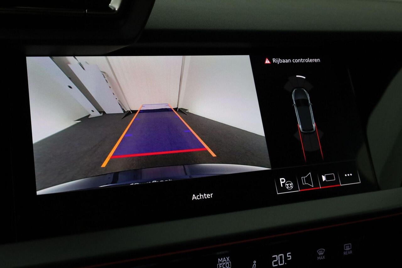 Audi A3 SPORTBACK S edition Competition 45 TFSI e 272 pk | 19 inch | Achteruitrijcamera | Sfeerverlichting | Stoelverwarming | Standkachel | Draadloos Apple Carplay | Drive Select