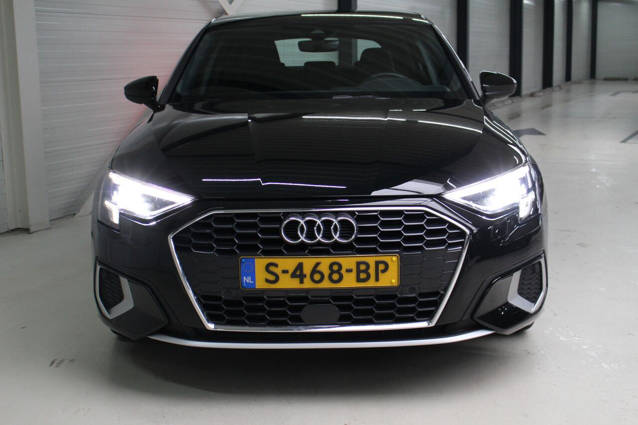 Audi A3 SPORTBACK 30 TFSI Advanced edition Navigatie | Cruise Control | 17" Velgen | PDC