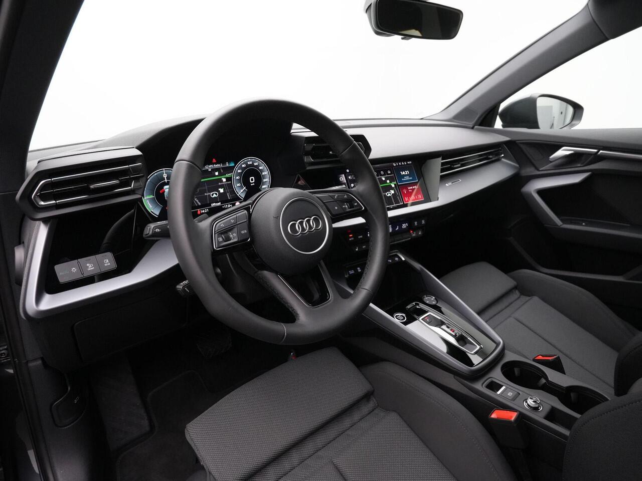 Audi A3 SPORTBACK 40 TFSI e 204 pk S-tronic Advanced edition | Stoelverwarming | Navigatie | Parkeersensoren voor/achter