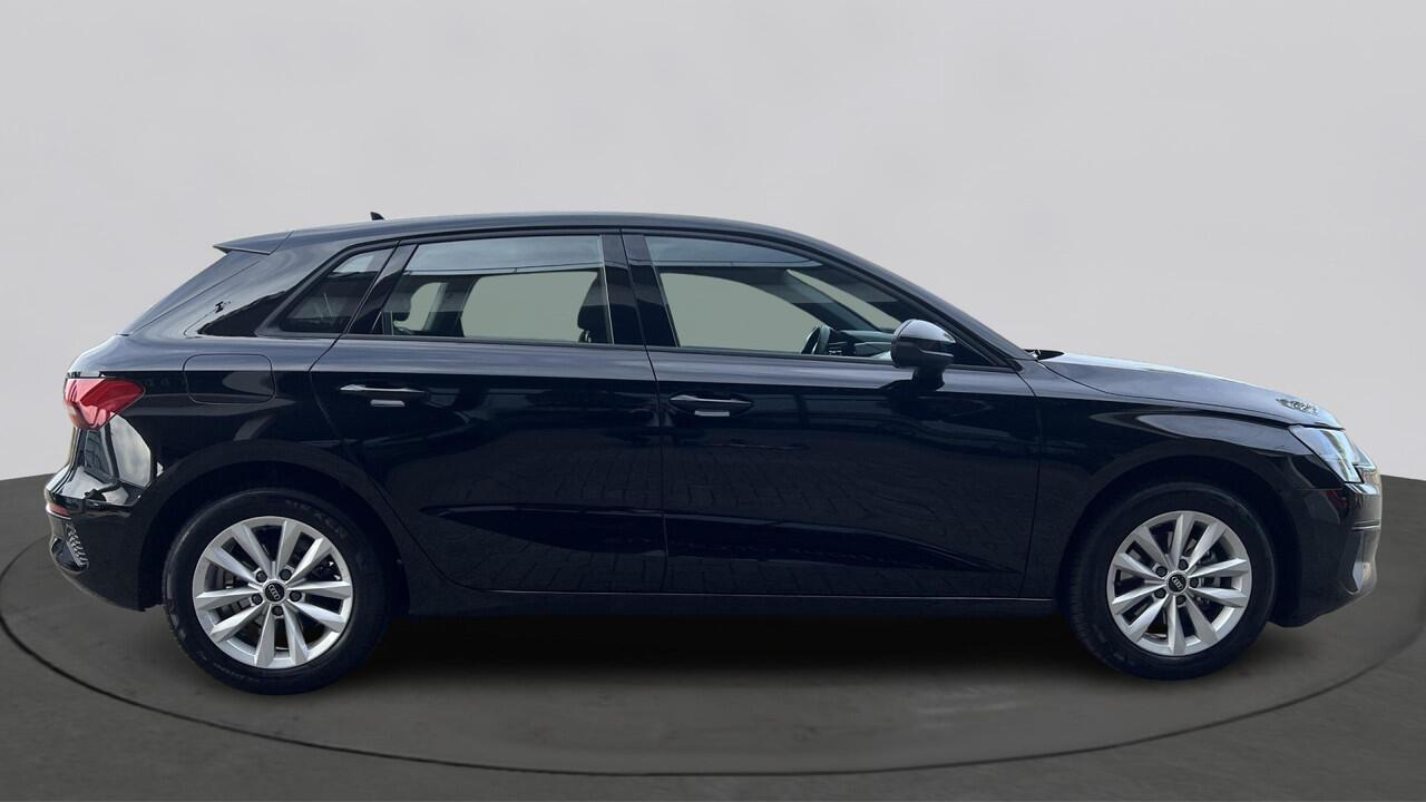 Audi A3 SPORTBACK 30 TFSI 110Pk Pro Line / Parkeerhulp Achter