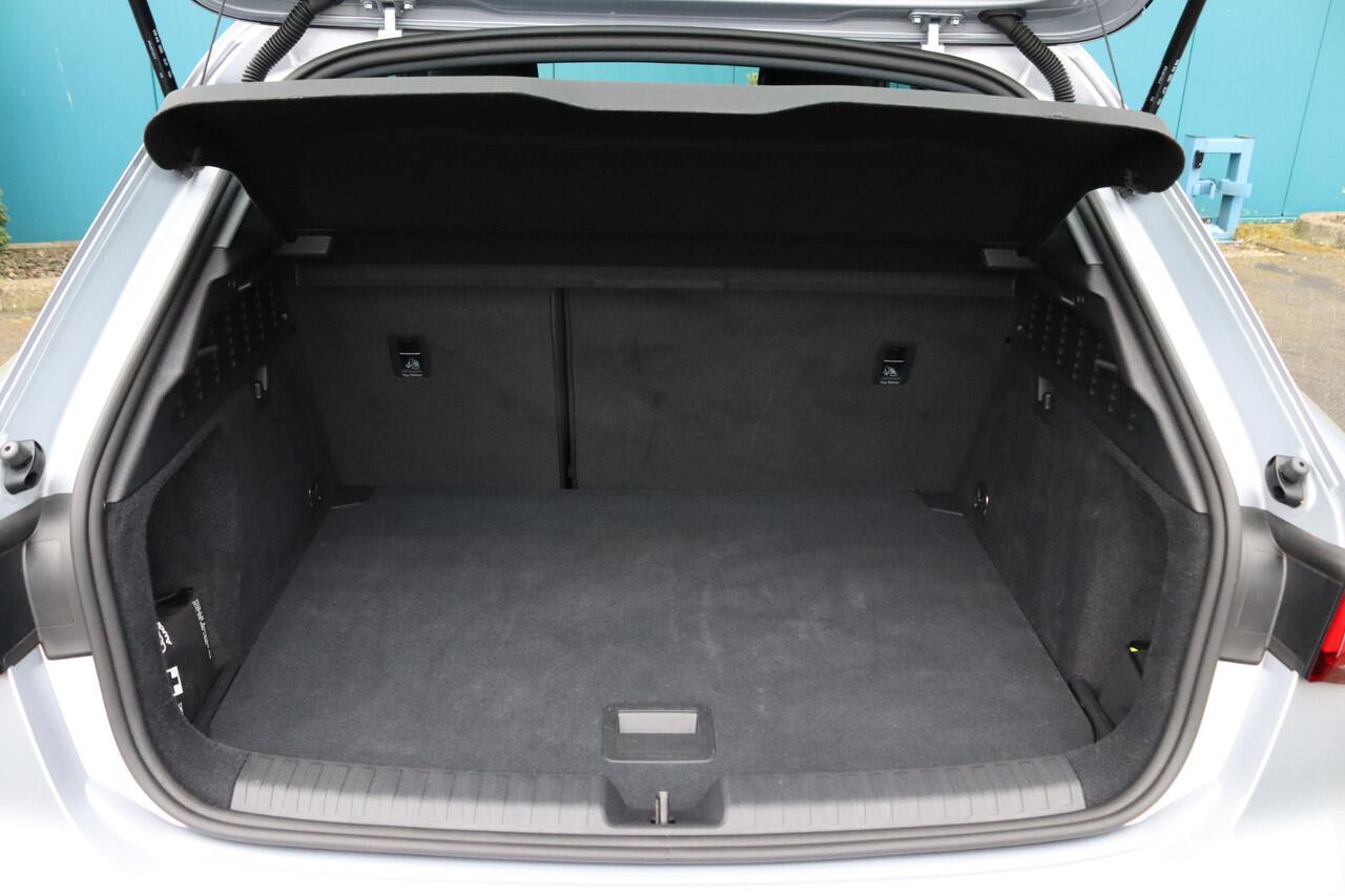 Audi A3 SPORTBACK 30 TFSI Pro Line CARPLAY|CRUISE|DIGI.DASHB|NAV|LED|LMV|ECC