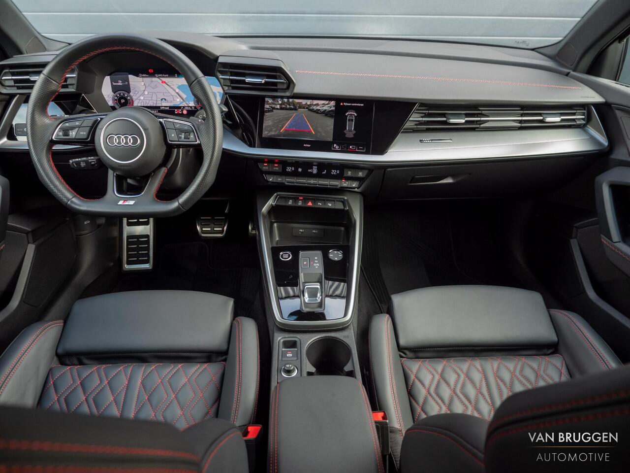 Audi A3 SPORTBACK 30 TFSI S-Line Pano RS-Stoelen Sfeer Standkachel