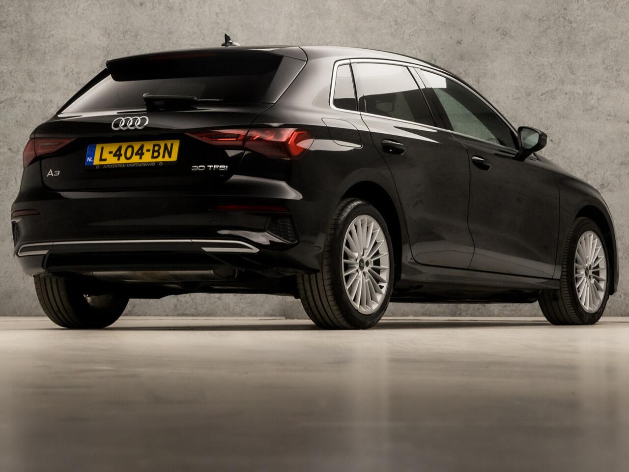 Audi A3 SPORTBACK 30 TFSI Sportline Automaat (APPLE CARPLAY, GROOT NAVI, CLIMATE, GETINT GLAS, SPORTSTOELEN, CRUISE, MATRIX LED, PARKEERSENSOREN, NIEUWSTAAT)