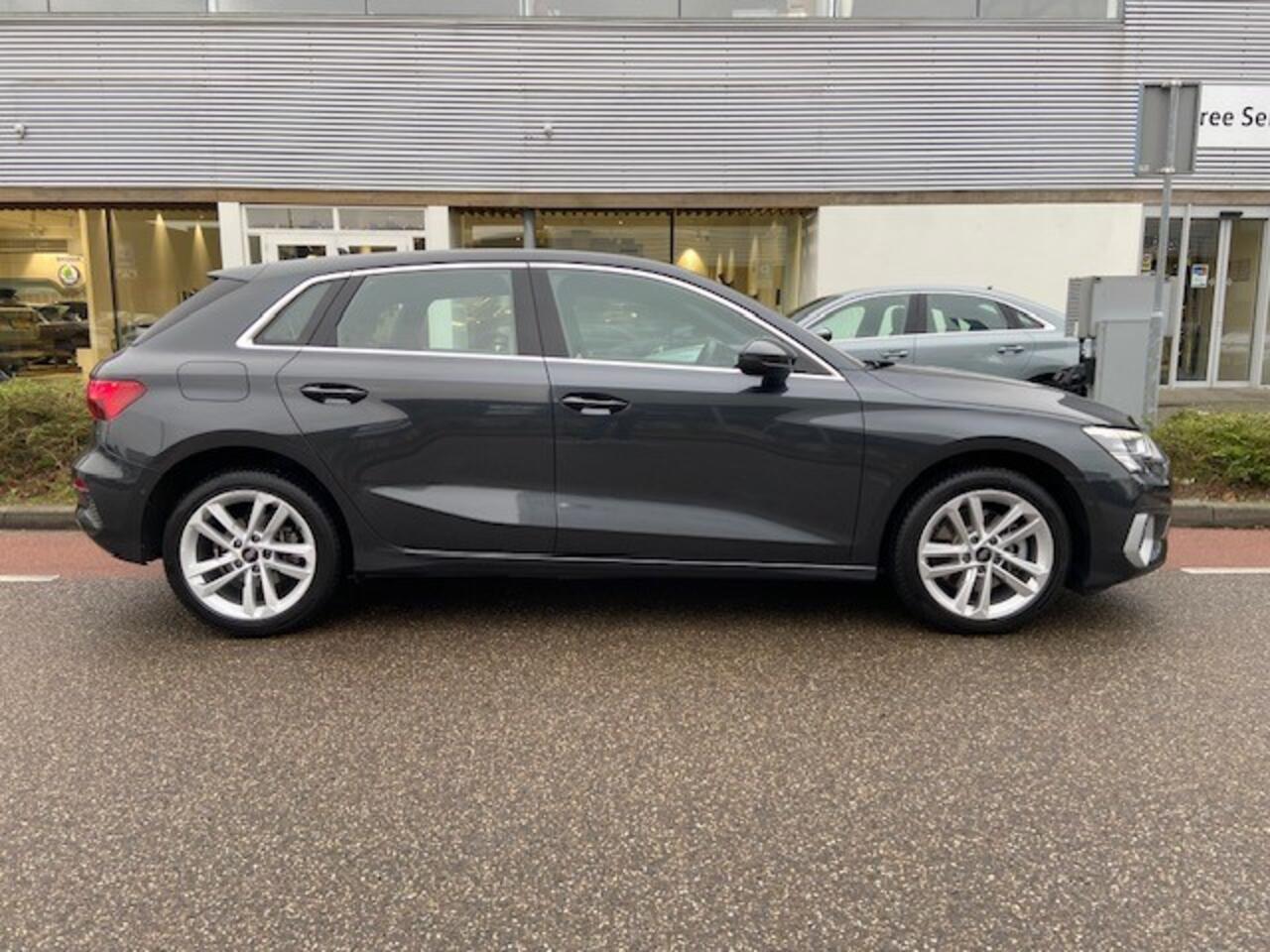 Audi A3 SPORTBACK 40 TFSI e 204PK Advanced edition / Navigatie / Leder / Camera / App. connect / stoelverwarming / Parkeersensoren V+A / Achteruitrijcamera / 17''LMV