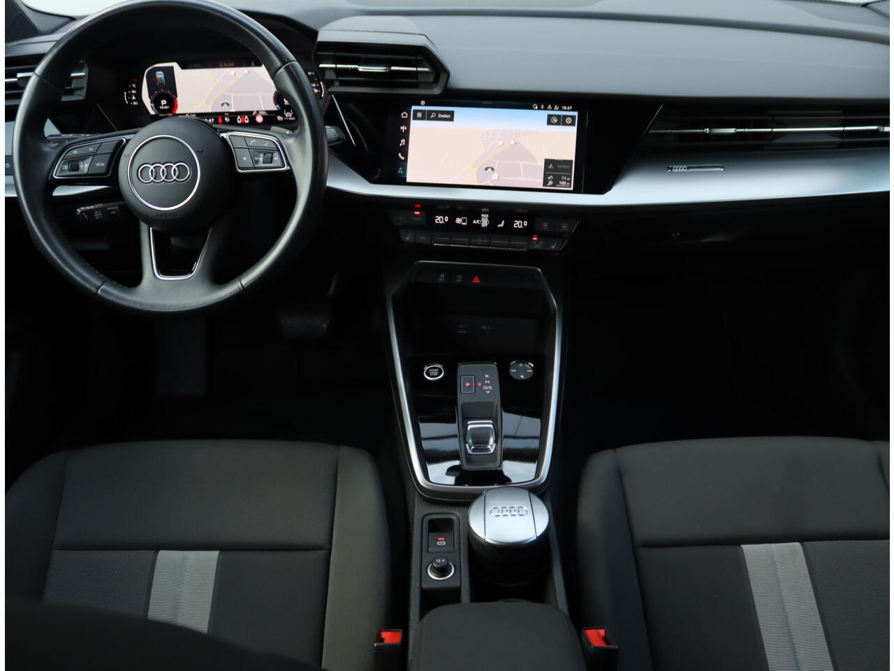 Audi A3 SPORTBACK 35 TFSI S-Line | Navigatie | ACC | Stoelverwarming | 150PK