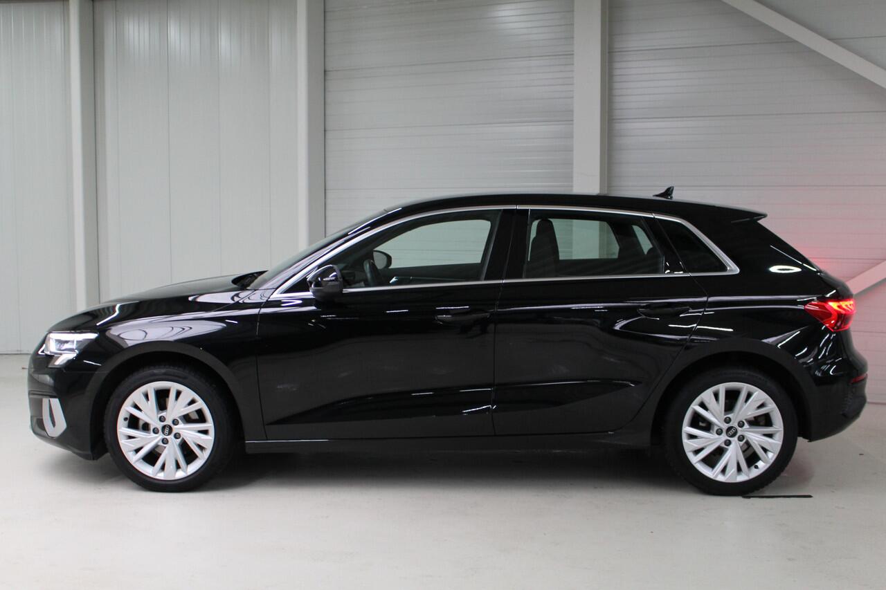 Audi A3 SPORTBACK 30 TFSI Advanced edition Navigatie | Cruise Control | 17" Velgen | PDC