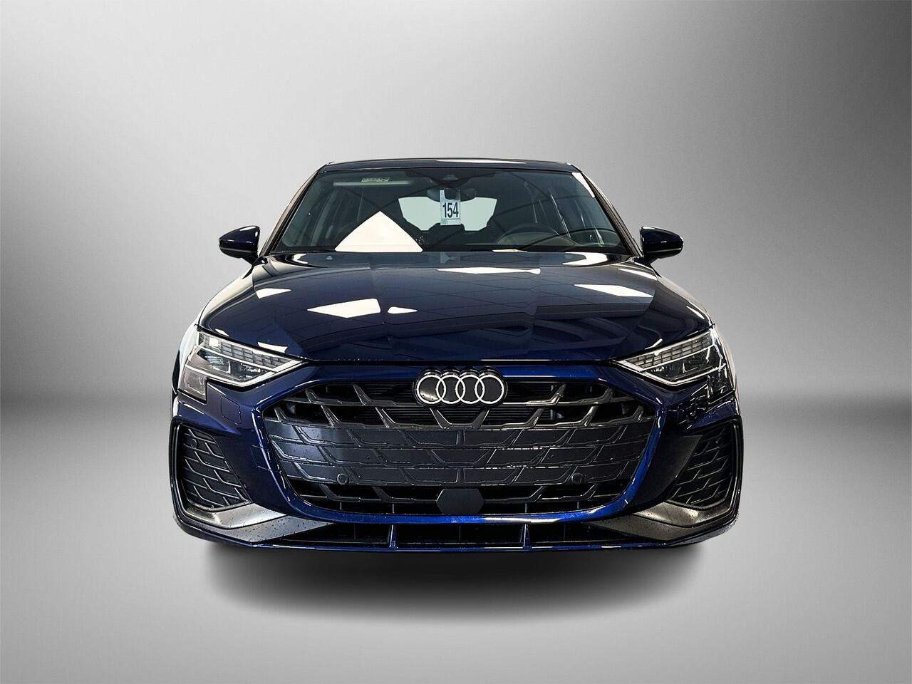 Audi A3 SPORTBACK 35 150pk TFSI S edition Stoelverwarming voorin | Sportstoelen zwarte stof | Parkeersensoren | Achteruitrijcamera