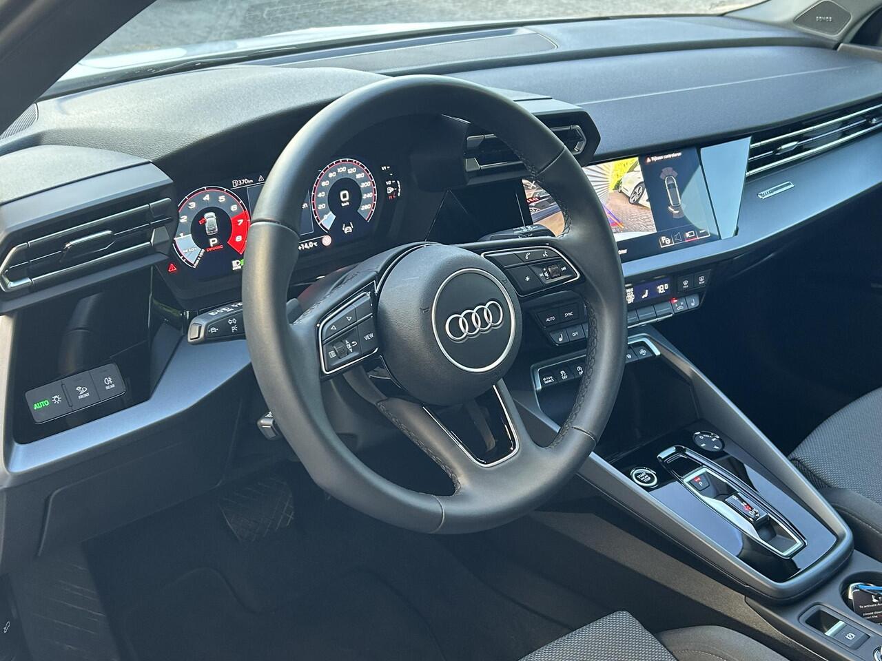 Audi A3 SPORTBACK 35 TFSI Advanced edition l Sonos l LED l 19 Inch l Stoelverwarming l Zwart Optiek