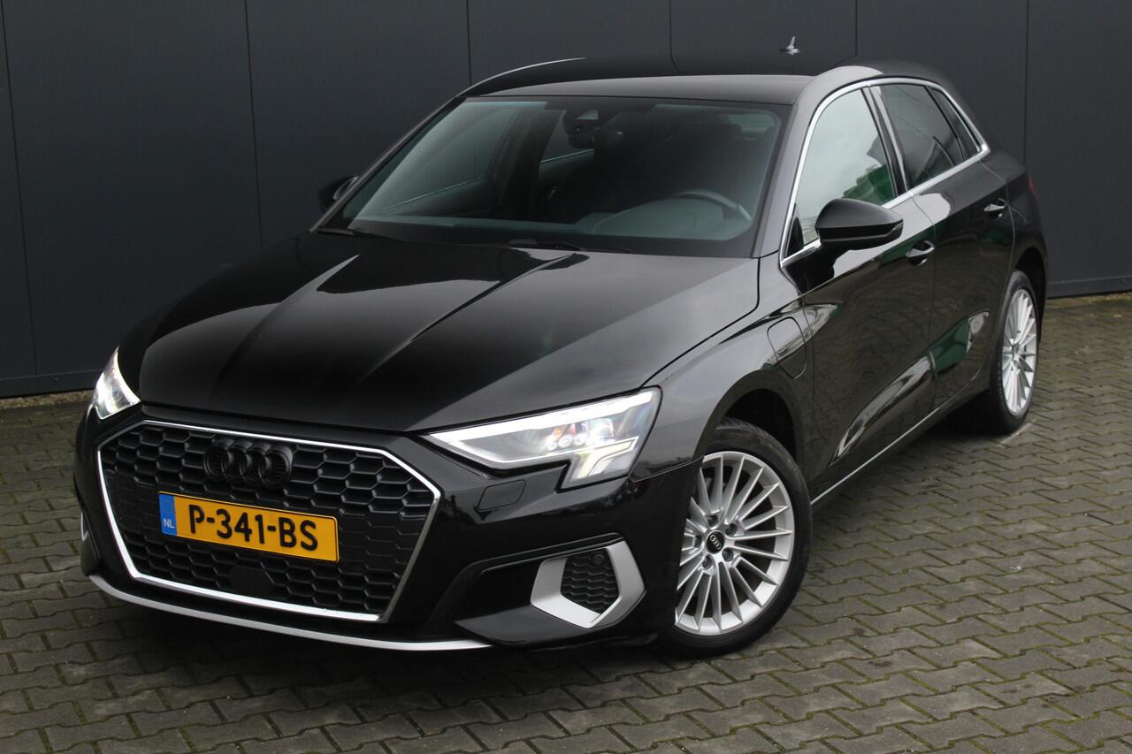 Audi A3 SPORTBACK 40 TFSI e Advanced edition | Incl. 12 maanden garantie | SOH 99% | Apple CarPlay | Sportstoelen | DAB | Bang & Olufsen | Zwarte hemel | Cruise control | Climate control | LED koplampen | Virtueel dashboard | Nederlandse auto |