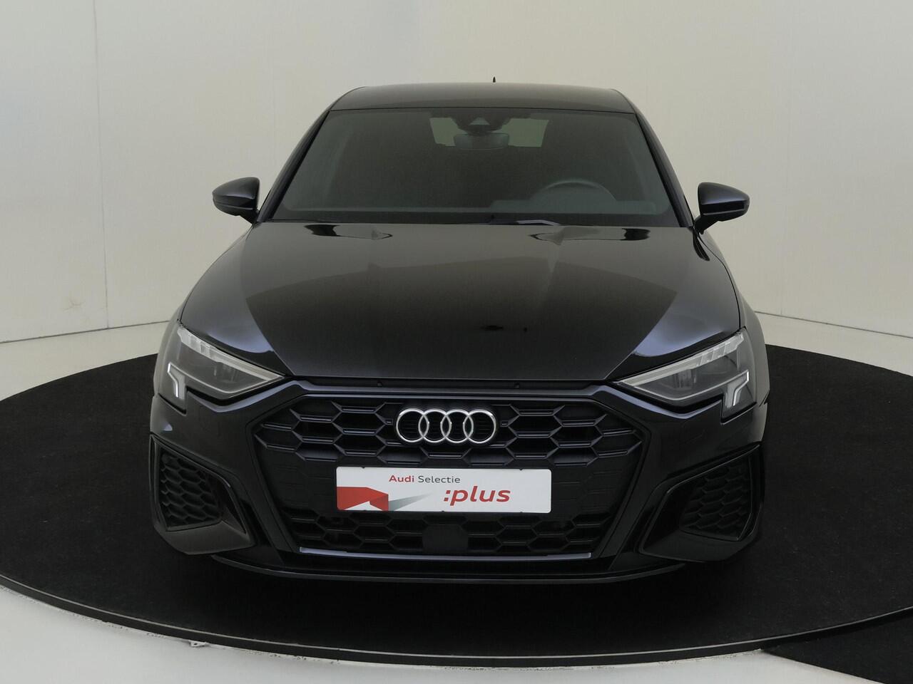 Audi A3 SPORTBACK 45 TFSI e S edition Competition | Virtual cockpit Plus | Keyless | Parkeerasisstent | Stoelverwarming | Adaptieve cruise control | Navigatie Plus | Full LED verlichting |