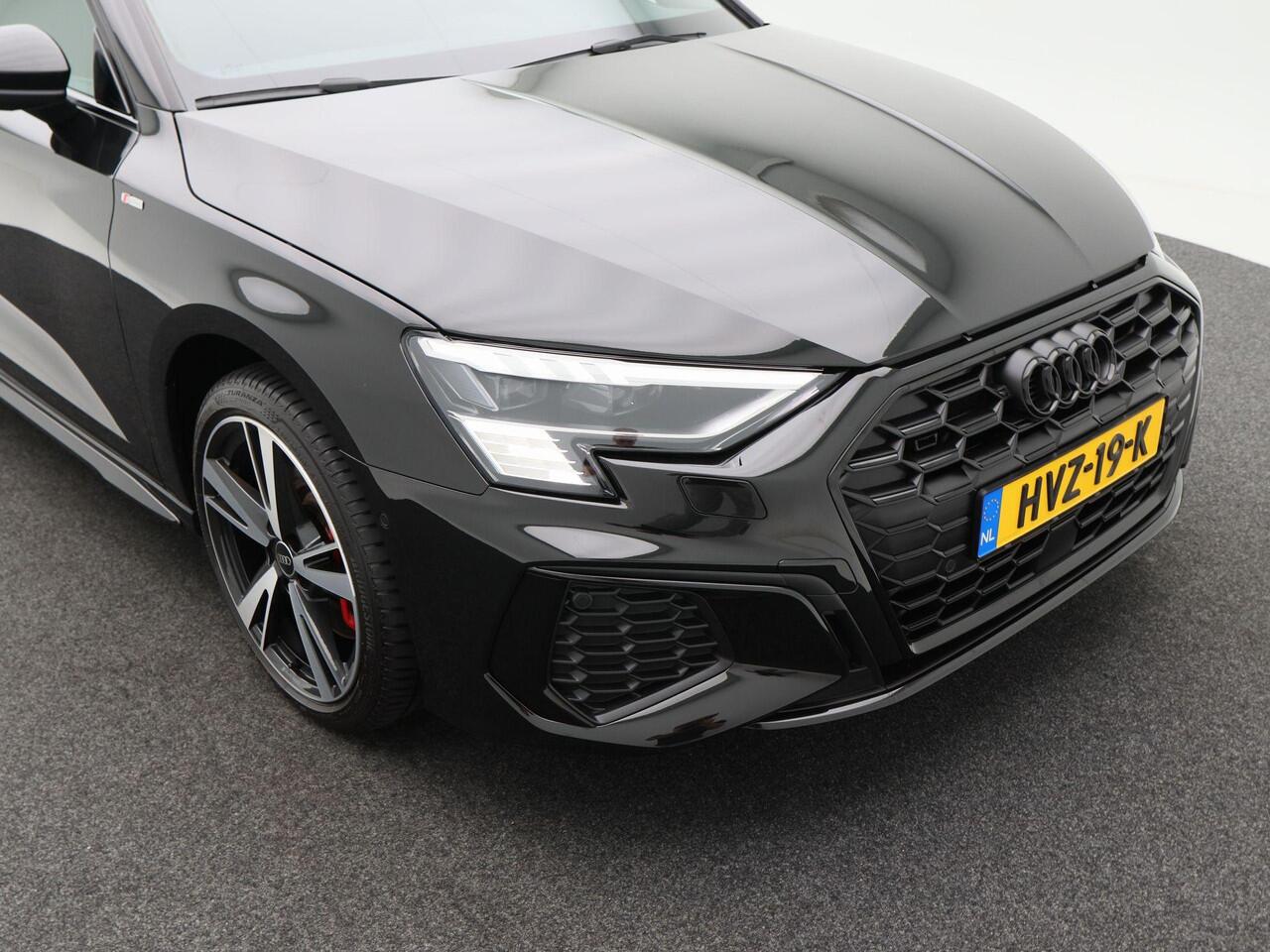 Audi A3 SPORTBACK 45 TFSie 245 Pk S-Line Competition | Full LED | Panoramadak | 18 Inch | B&O Audio | Zwart Optiek | Adaptive Cruise | Carplay | 43.880 Km!!