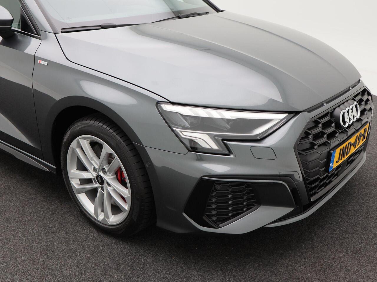 Audi A3 SPORTBACK 45 TFSi e 245 Pk Automaat S-Line | Panoramadak | Full LED | B&O Audio | Leder | Adaptive Cruise | Stoelverwarming | Navigatie | Camera | 17 Inch | 63.543 Km!!