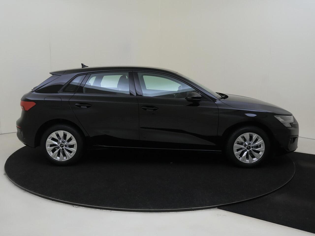 Audi A3 SPORTBACK 40 TFSI e Advanced edition | Lederen bekleding | Virtual cockpit Plus | Stoelverwarming | Navigatie Plus | Parkeerasisstent | CarPlay | Cruise control |