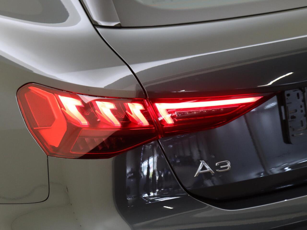 Audi A3 SPORTBACK 40 TFSI e Advanced edition | Stoelverwarming | Virtual cockpit Plus | Keyless | Full LED verlichting | Navigatie Plus | CarPlay | Adaptieve cruise control |