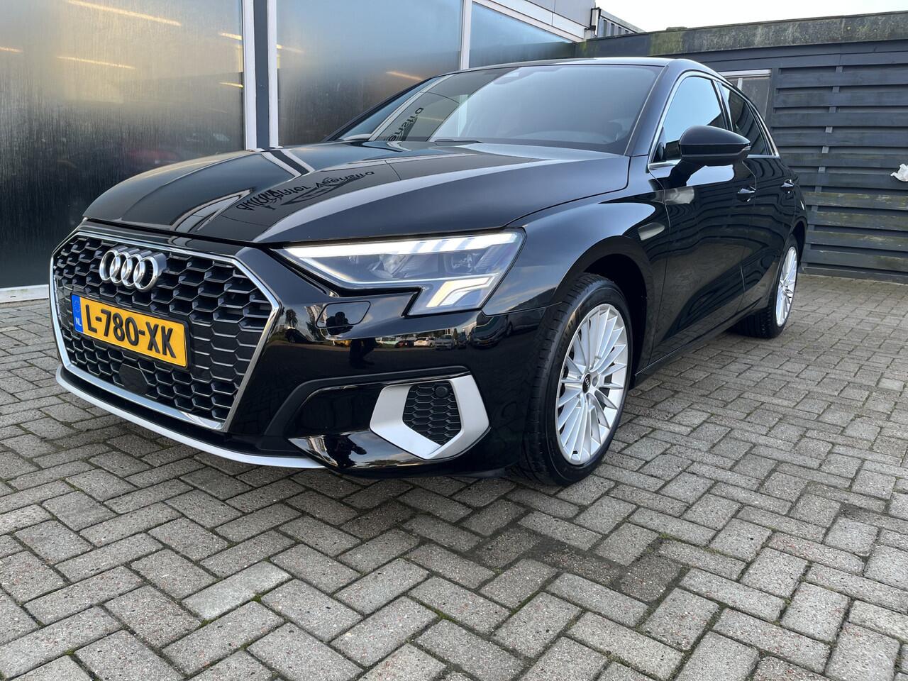 Audi A3 SPORTBACK 30 TFSI Advanced edition Automaat / Sportstoelen / Carplay / Clima / Cruise