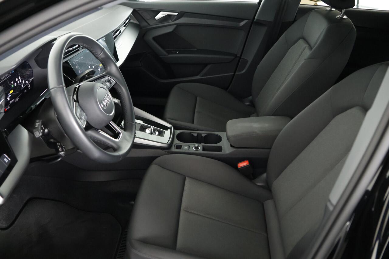 Audi A3 SPORTBACK 35 TFSI Advanced edition / LED / Navi / CarPlay / ACC / DAB