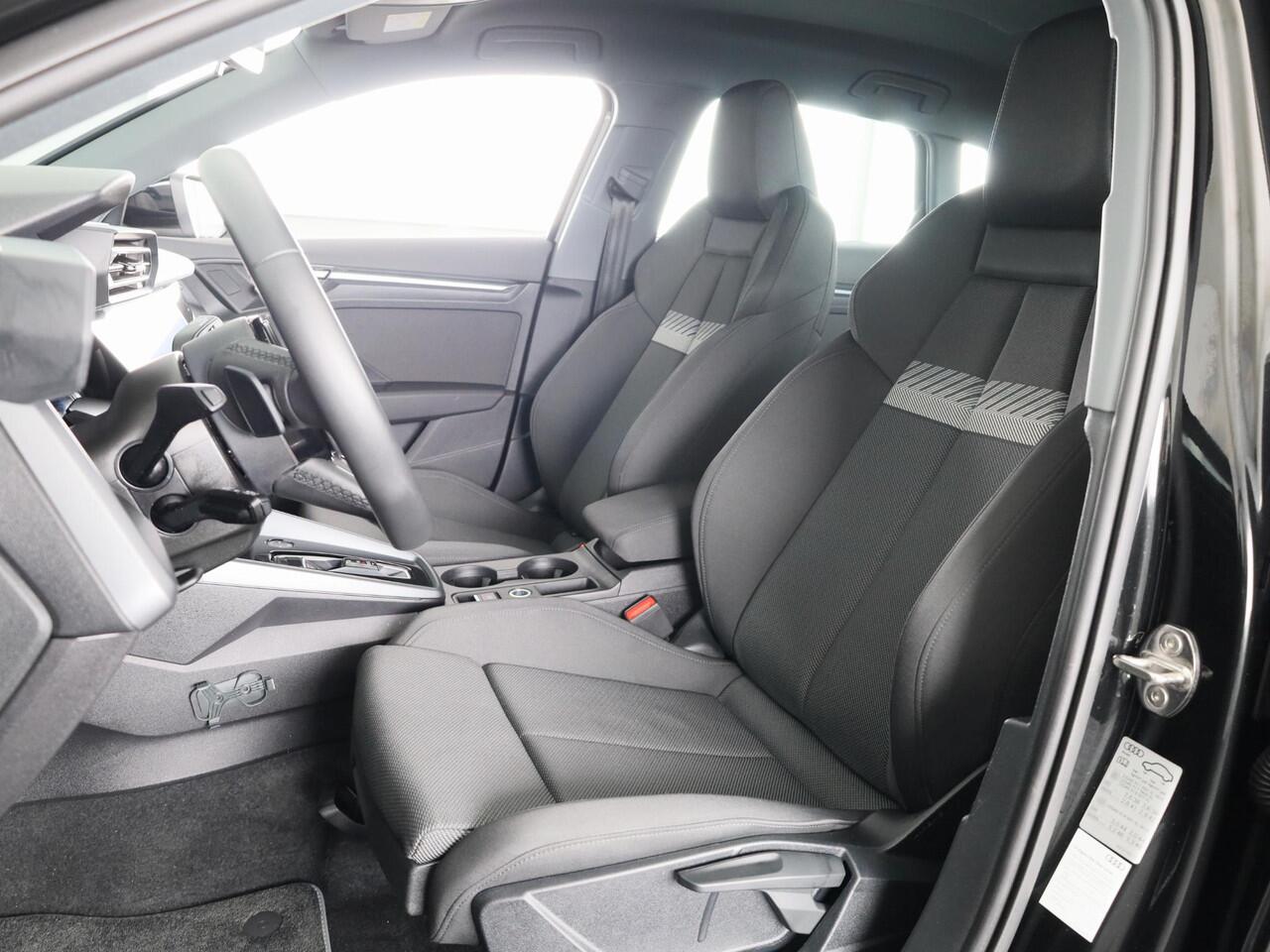 Audi A3 SPORTBACK 40 TFSI e Advanced edition 204 pk S-tronic | Verlengde garantie | Navigatie | Parkeersensoren (Park assist) | Achteruitrijcamera | Adaptieve cruise control | Stoelverwarming |