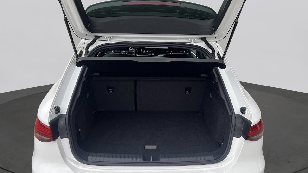 Audi A3 SPORTBACK 30 TFSI 110Pk Pro Line / Parkeerhulp Achter / Carplay