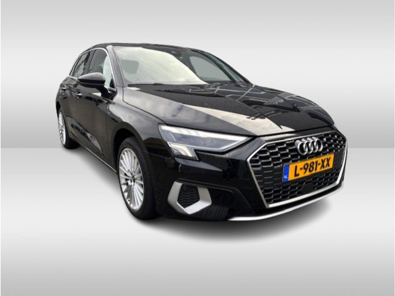 Audi A3 SPORTBACK 30 TFSI Business edition S-Tronic Navigatie / Parkeersensoren / LED verlichting / Airco-Clima / 17"LM velgen